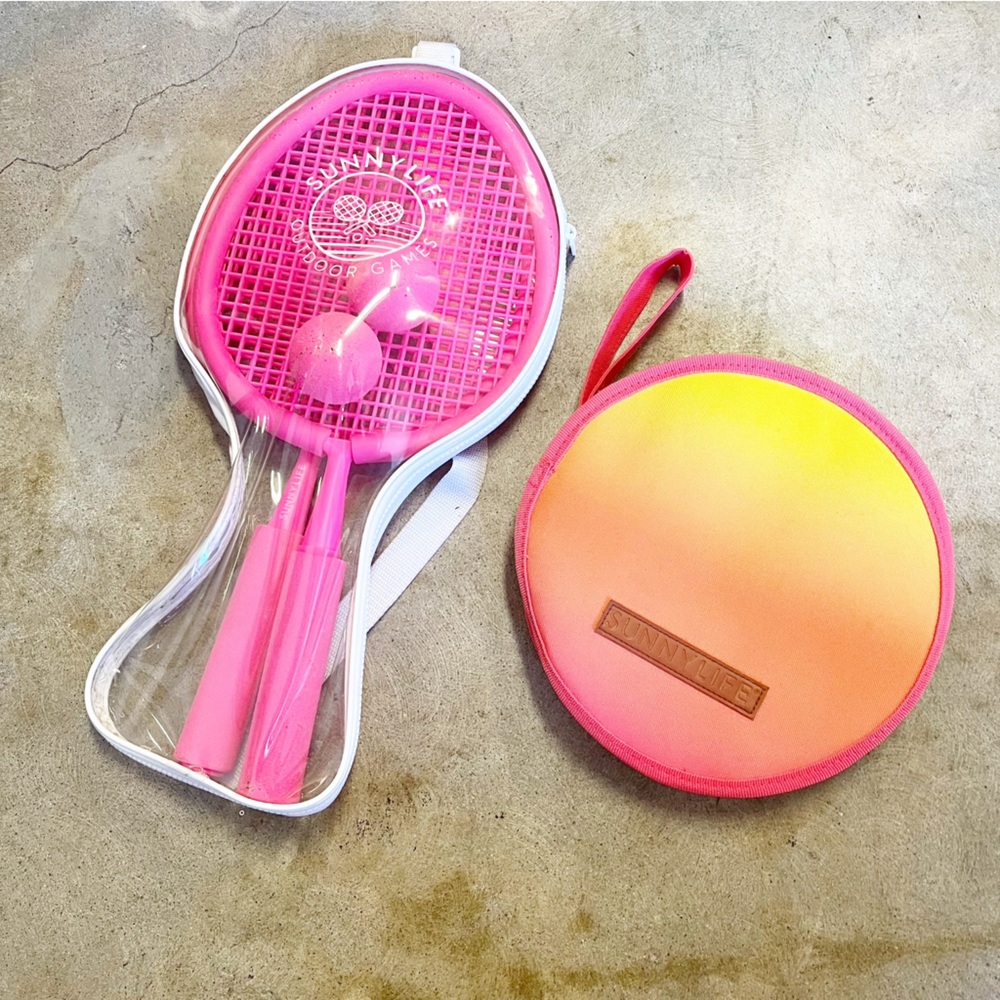 SUNNYLIFE Bundle of Beach Items: Paddleball Set and Picnic Set